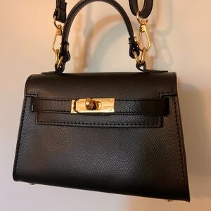 Elegant Black Leather Handbag